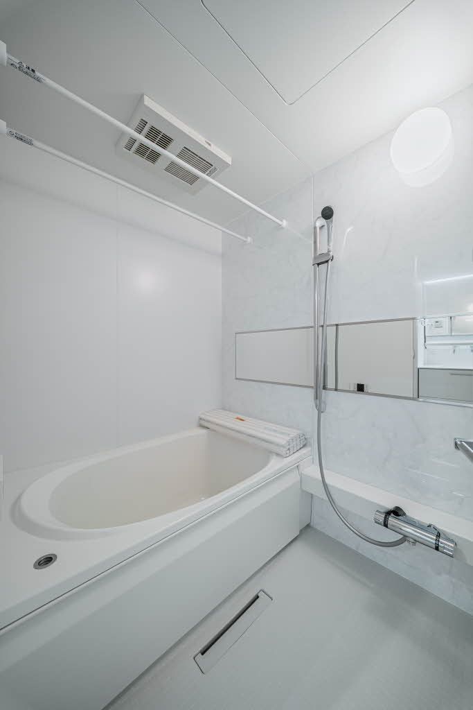 バス・シャワールーム　バスルーム