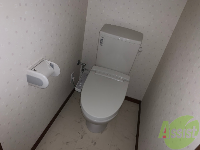 トイレ　トイレはウォシュレット付きですので嬉しいですね。