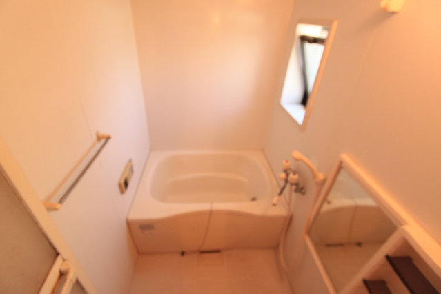バス・シャワールーム　お風呂で日々の疲れを落としましょう