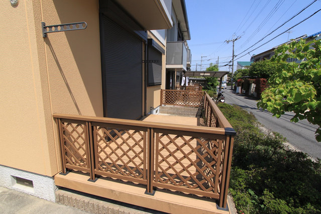 バルコニー　陽当たり良好なバルコニーです