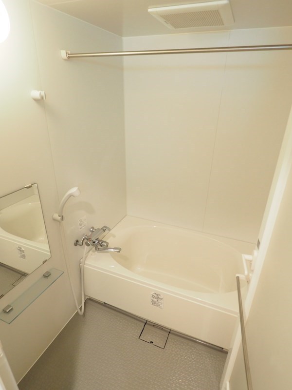 バス・シャワールーム　お風呂も広めのファミリータイプ♪
