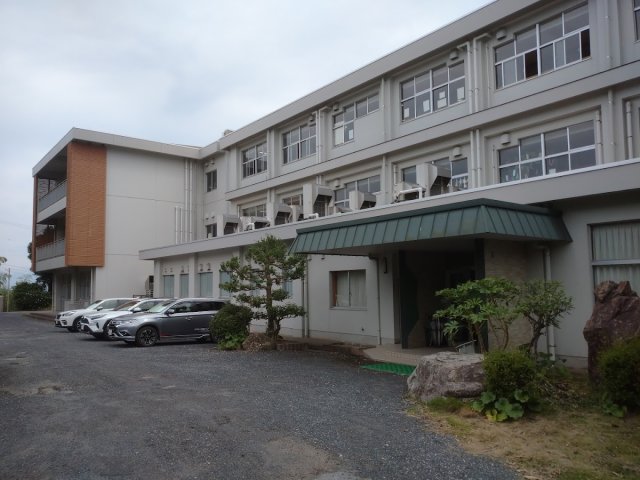 小学校　松江市立意東小学校（小学校）まで722m