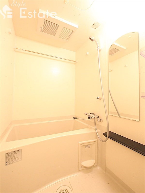 バス・シャワールーム　バスルーム