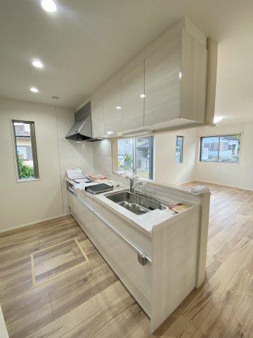 キッチン　IHクッキングヒーター付きシステムキッチン