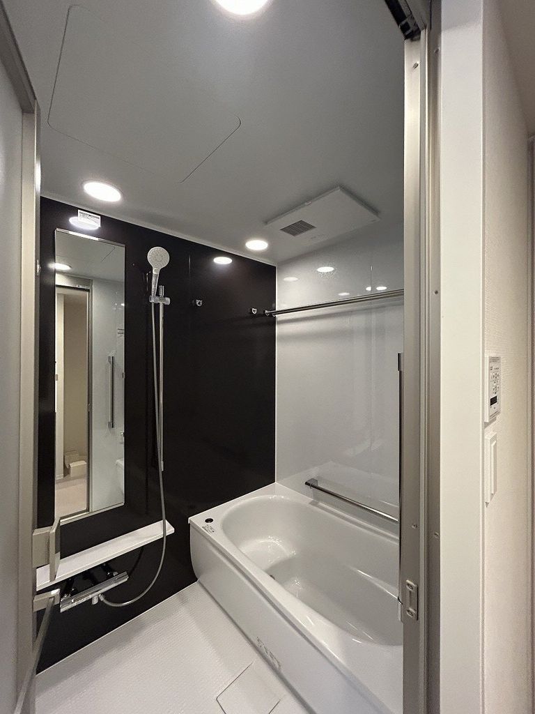 バス・シャワールーム　バスルーム