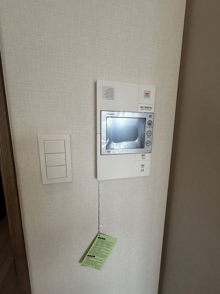 セキュリティ　ＴＶモニター付きインターホン（オートロック連動情報操作盤）