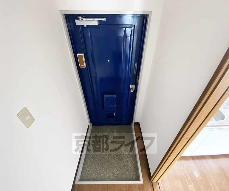 玄関　大きな段差がありません