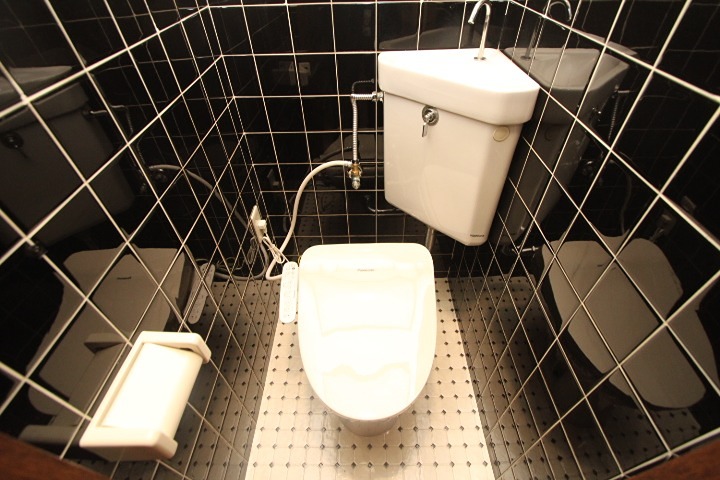 枚方市高野道1丁目 貸家のトイレ写真