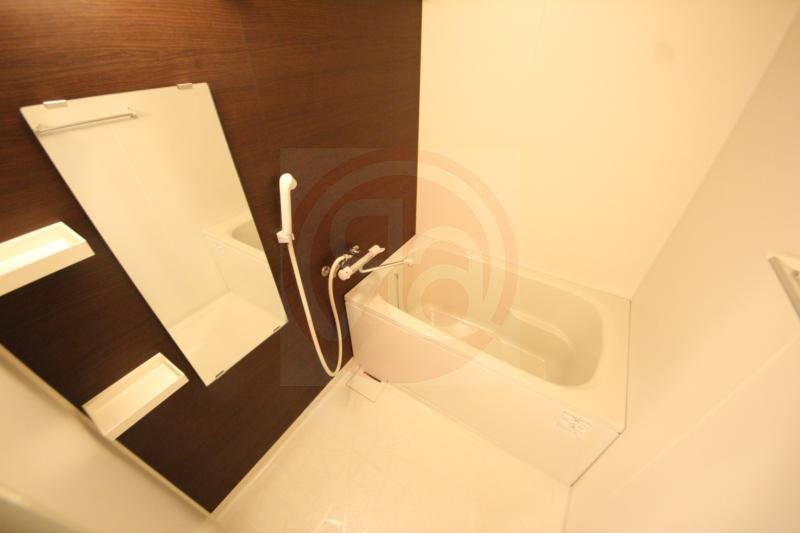 バス・シャワールーム　落ち着いた空間のお風呂です