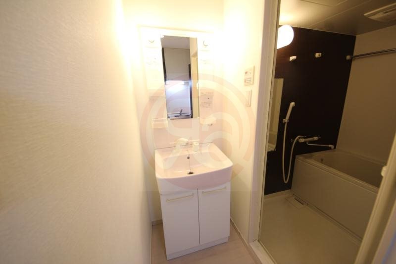 洗面設備　朝の身支度には欠かせない独立洗面化粧台