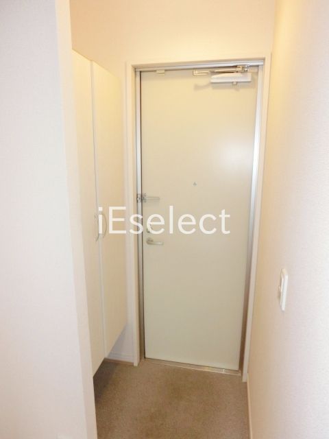 玄関　シューズＢＯＸ付の玄関。