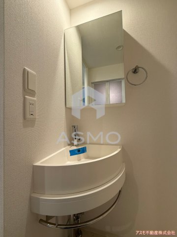 洗面設備　同マンション別部屋　参考写真