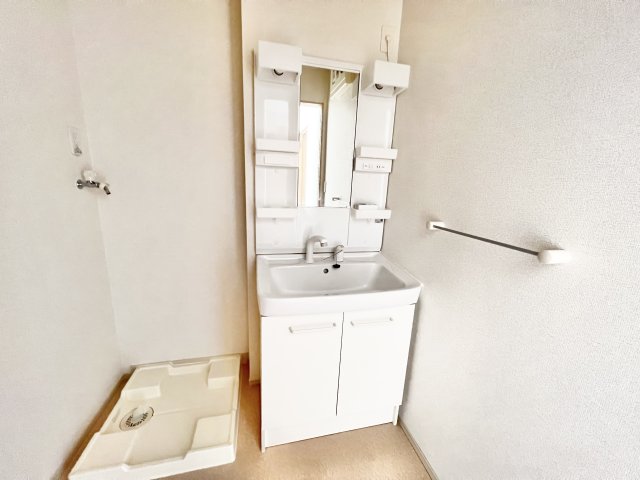 洗面設備　※同タイプ参考写真