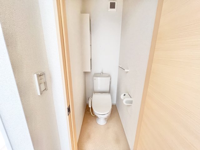 トイレ　※同タイプ参考写真
