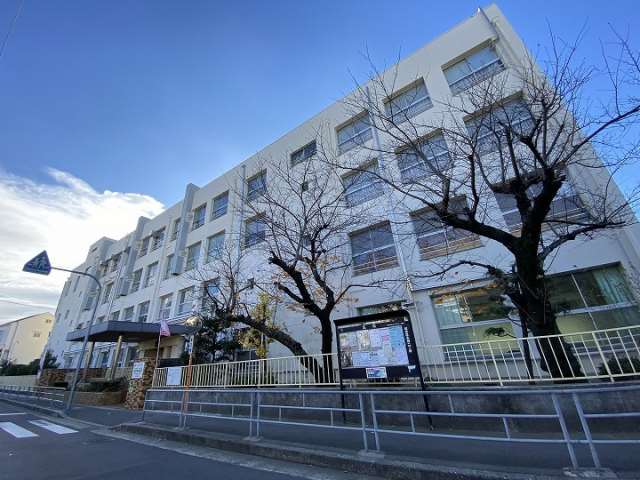 小学校　諏訪小学校（小学校）まで400m