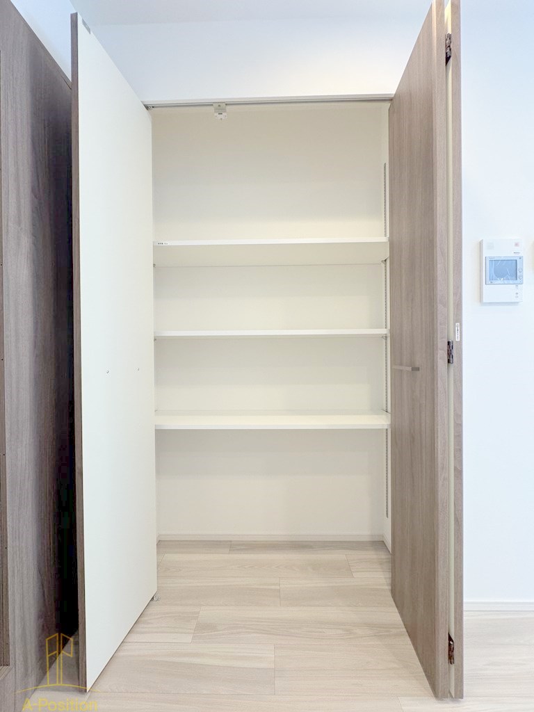 収納　ルフォンプログレ南森町