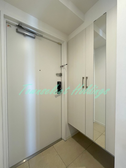 玄関　収納もある玄関です