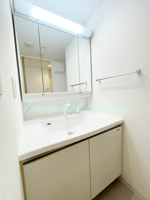 洗面設備　広い洗面スペース