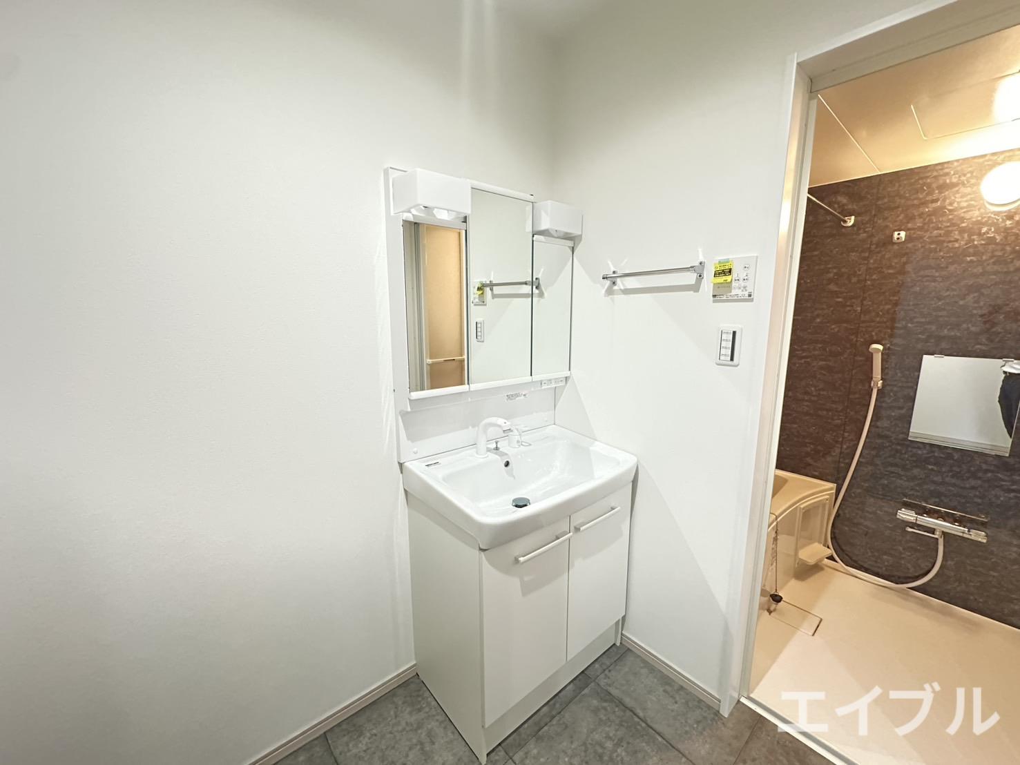 洗面設備　同型タイプ