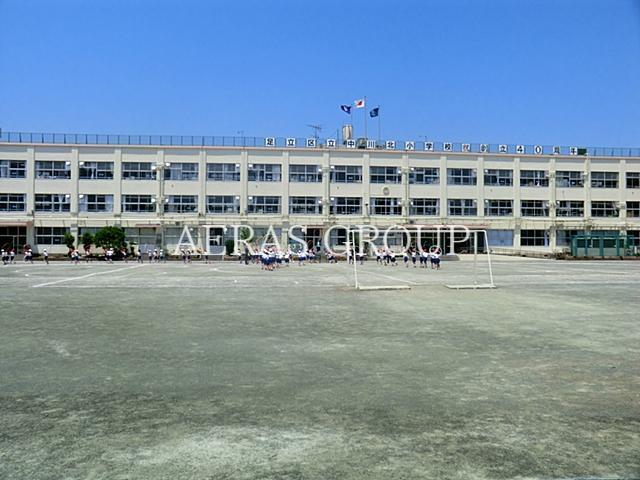 小学校　足立区立中川北小学校（小学校）まで515m