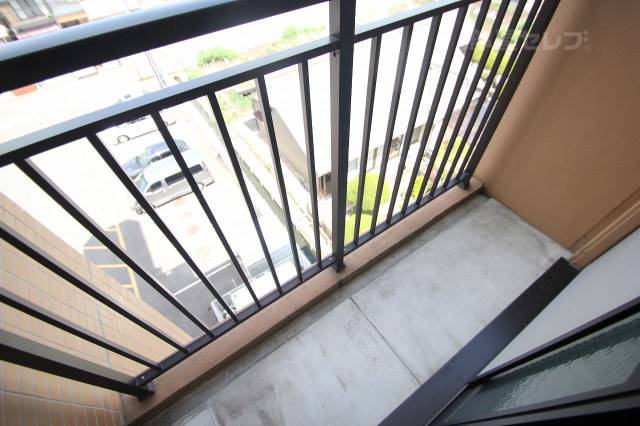 バルコニー　他号室の写真になります。