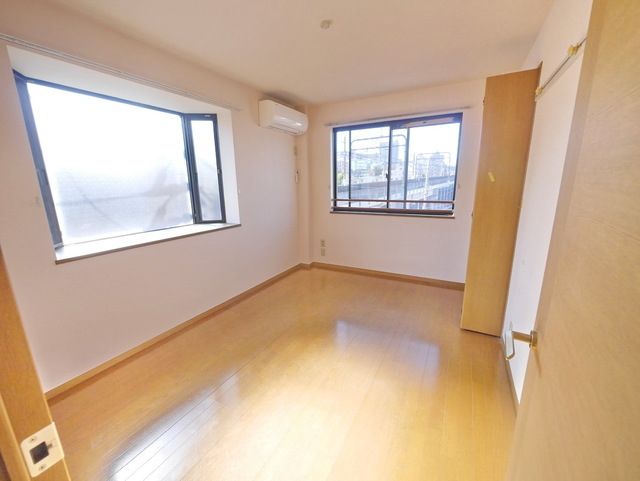 居室・リビング　★お問い合わせはタウンハウジング聖蹟桜ヶ丘店まで★