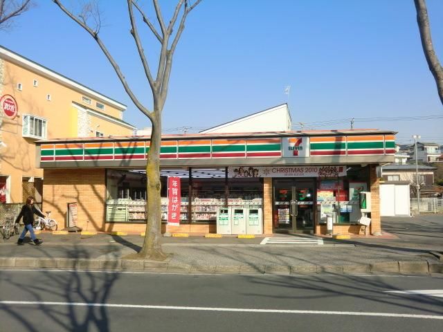 コンビニ　セブンイレブン（コンビニ）まで380m