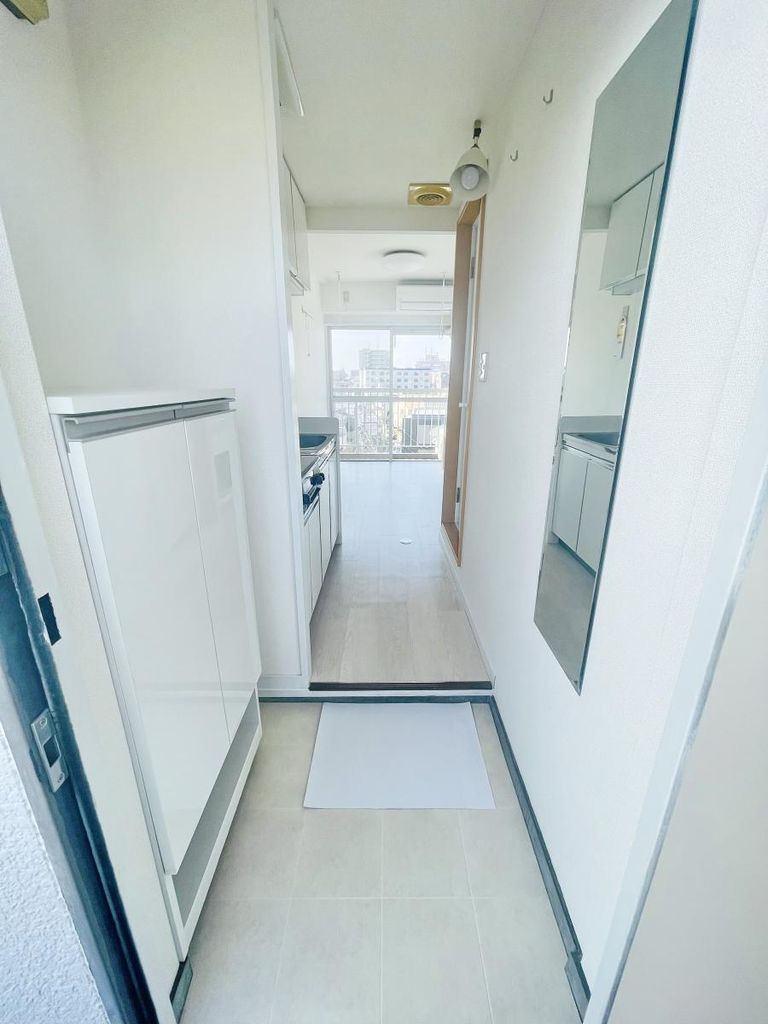 玄関　バルコニー