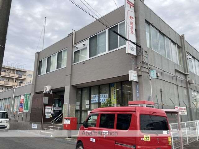 郵便局　比叡辻郵便局（郵便局）まで824m