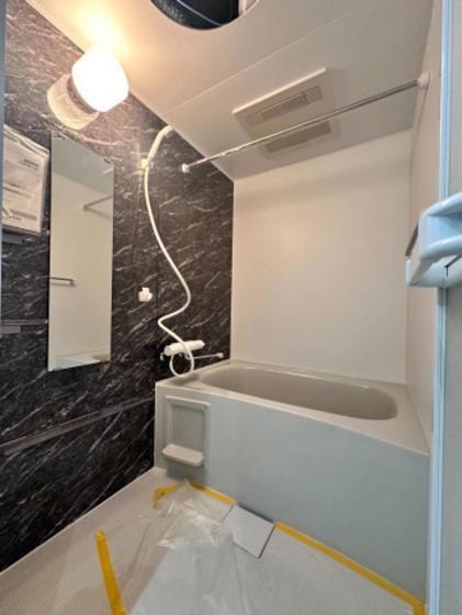 バス・シャワールーム　※別部屋の写真です