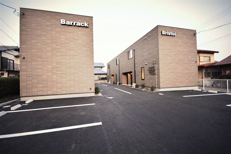 建物外観　Barrack