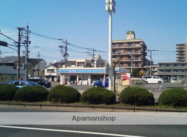 コンビニ　ローソン大分碩田町二丁目店（コンビニ）まで703m