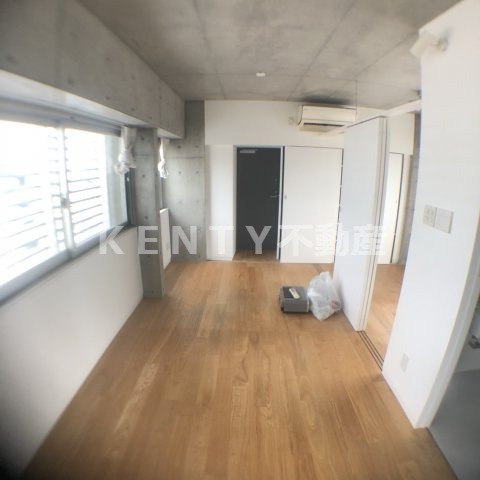 居室・リビング　居間です