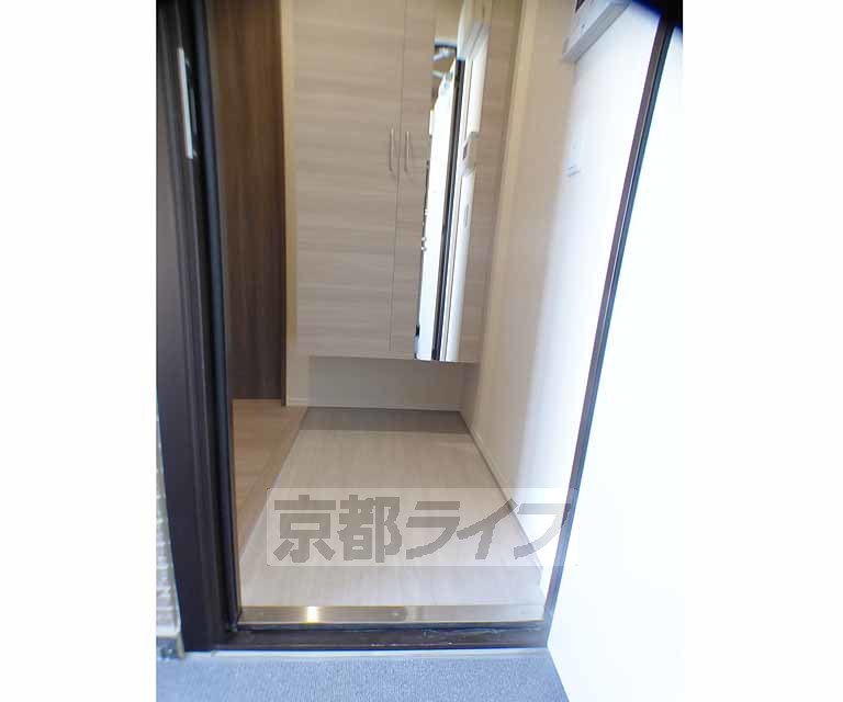 玄関　広々とした玄関です。