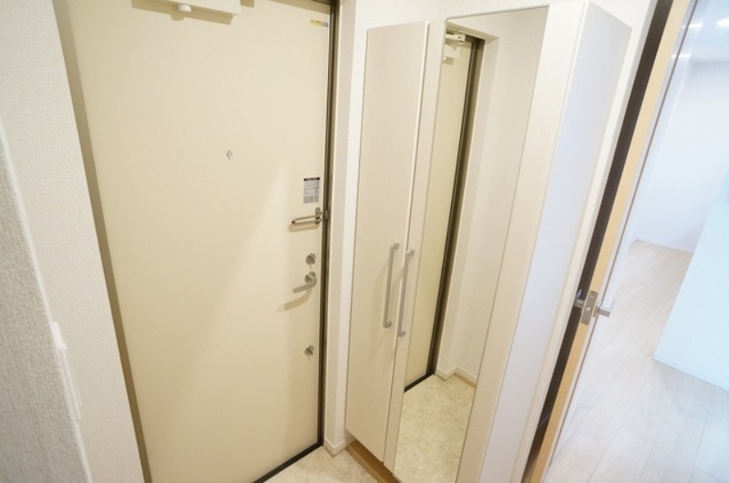 玄関　図面と現状に相違がある場合には現状を優先