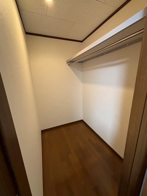 収納　広々としたウォークインクローゼット完備！