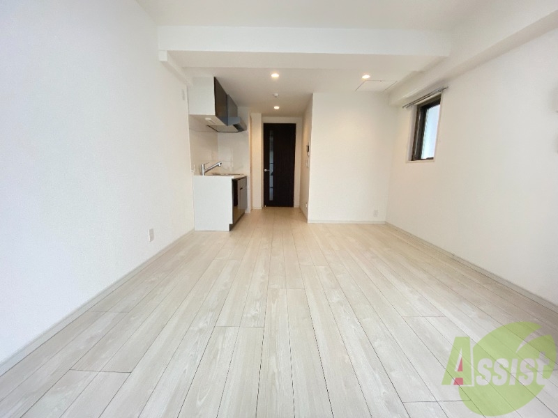 居室・リビング　こちらはリビングになります。非常に綺麗なお部屋です。