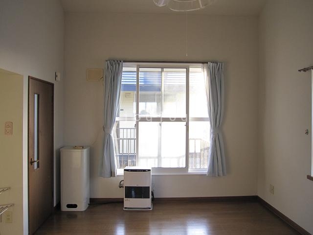 居室・リビング　居間