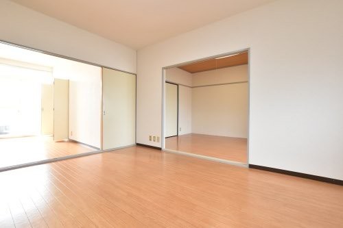 居室・リビング　広々開放的な空間☆