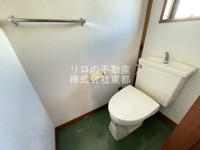 トイレ　洗浄・暖房便座付です！