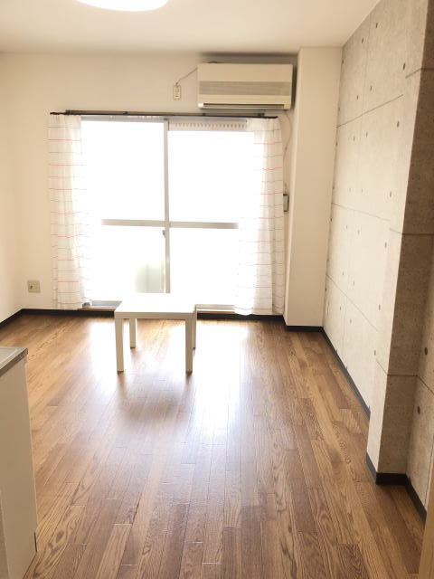 居室・リビング　同仕様