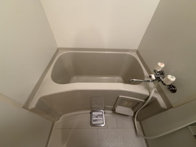 バス・シャワールーム　お風呂で日々の疲れを落としましょう