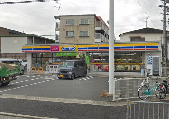 コンビニ　ミニストップ（コンビニ）まで2862m