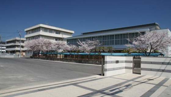 中学校　岡山市立竜操中学校（中学校）まで1587m