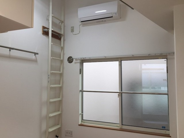 居室・リビング　室内