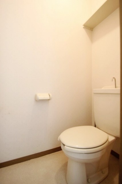 トイレ　同物件別棟別室