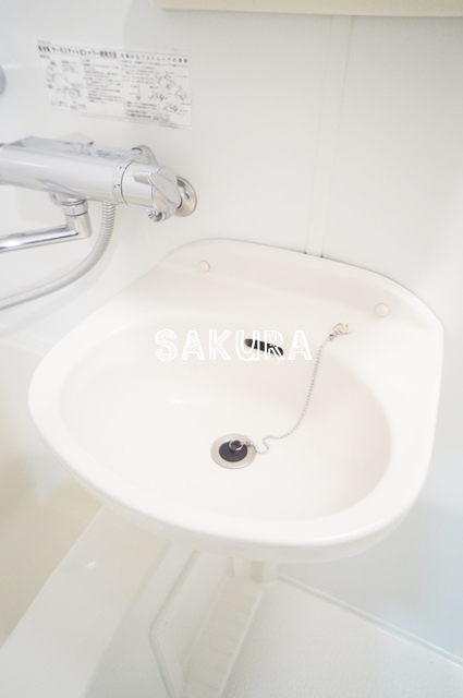 洗面設備　忙しい朝には欠かせない洗面台♪