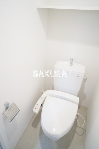 トイレ　温水洗浄便座付き♪