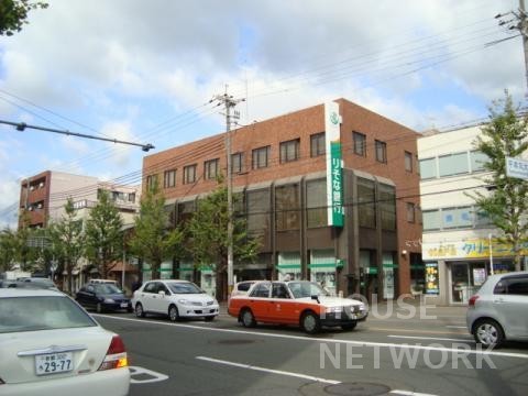 銀行　りそな銀行 千本支店（銀行）まで300m