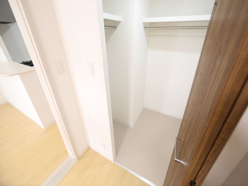 収納　ウォークインクローゼット（収納充実してます）